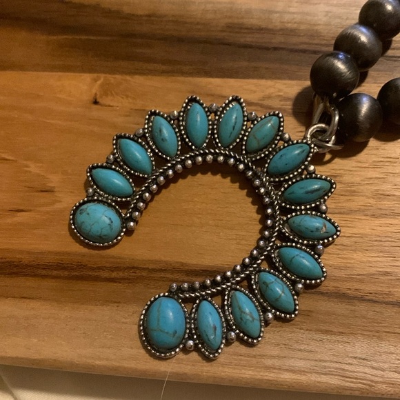 Necklace - Picture 2 of 3